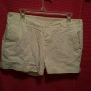 Lilly Pulitzer white shorts 6